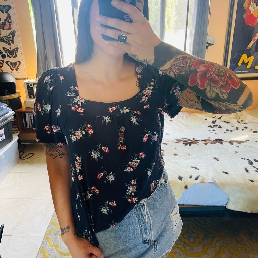 Lucky brand square neck printed top blue floral Size medium